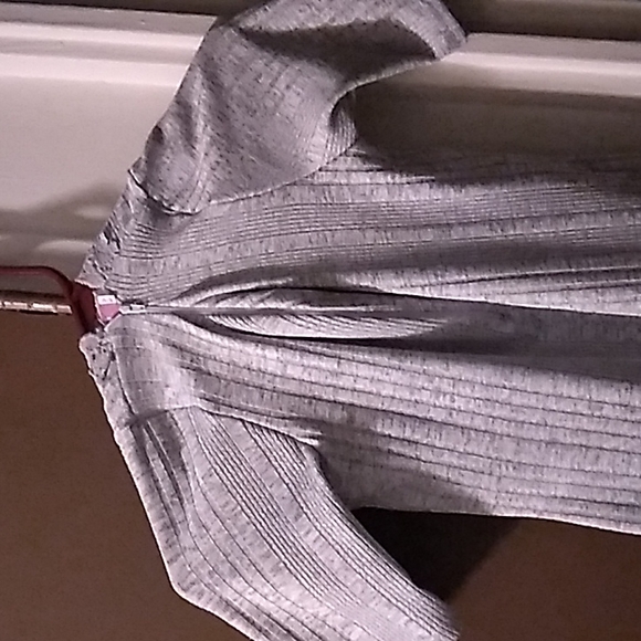 Dress - Picture 3 of 5